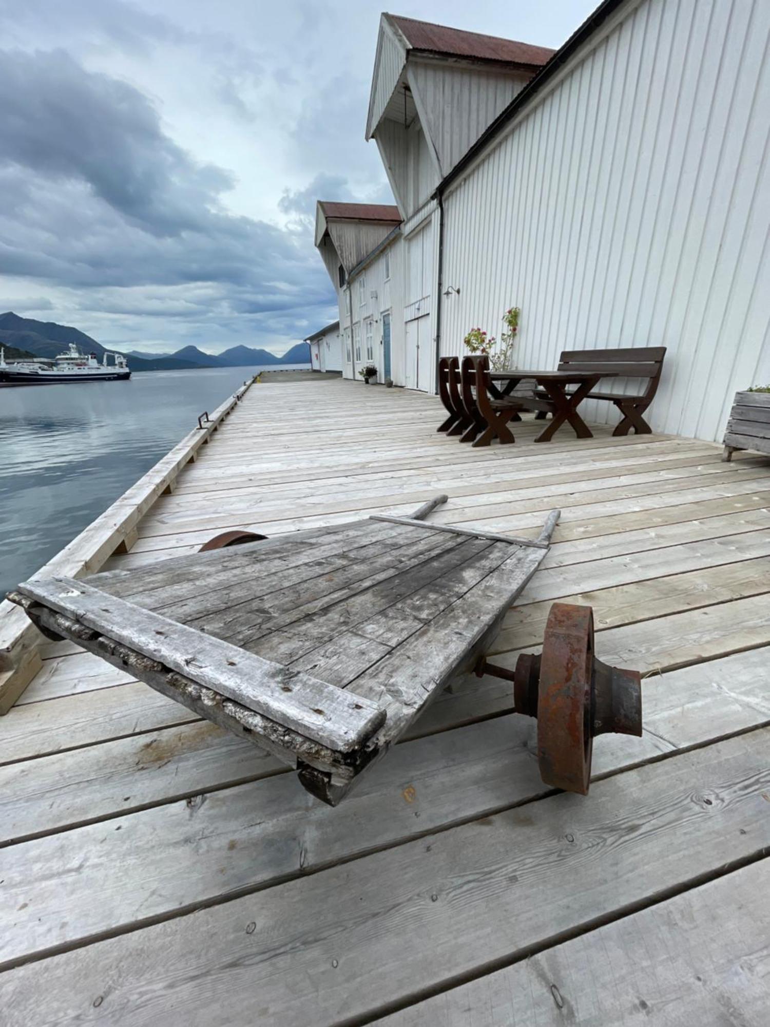 1. Etg I Dampskipsbrygga, Lodingen Havn 외부 사진